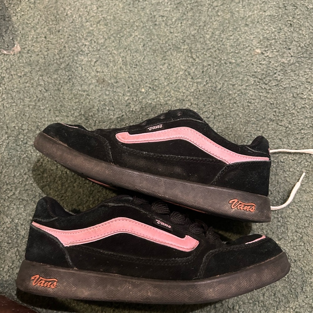 Vans Kids Sneakers in Black and Pink